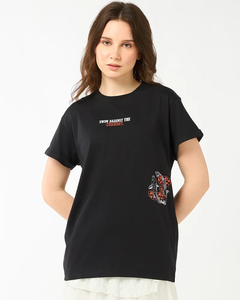 بيواكوف Women's Black Current Graphic Printed Boyfriend T-shirt